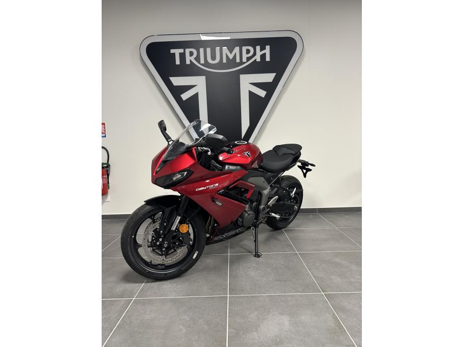 TRIUMPH 	DAYTONA 660