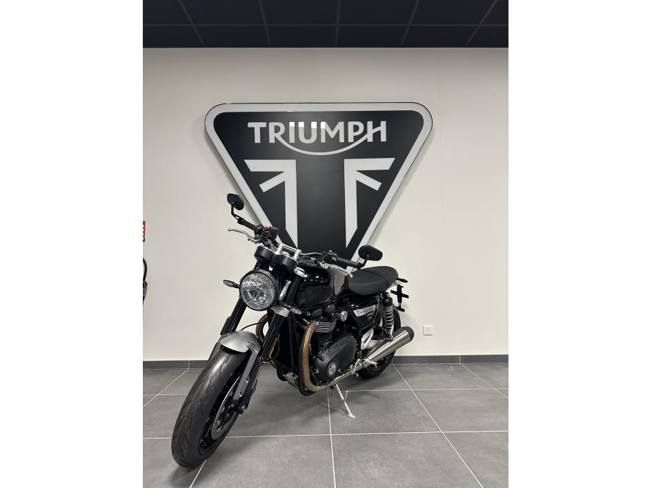 TRIUMPH SPEED TWIN 1200